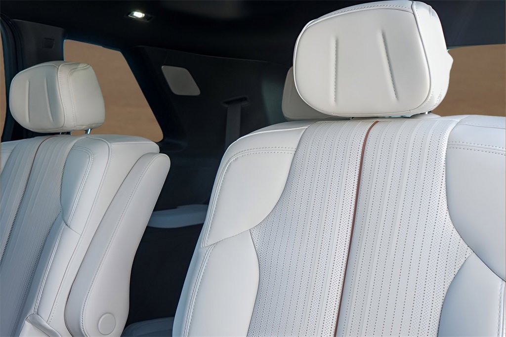 New 2026 Cadillac Vistiq Luxury image 20