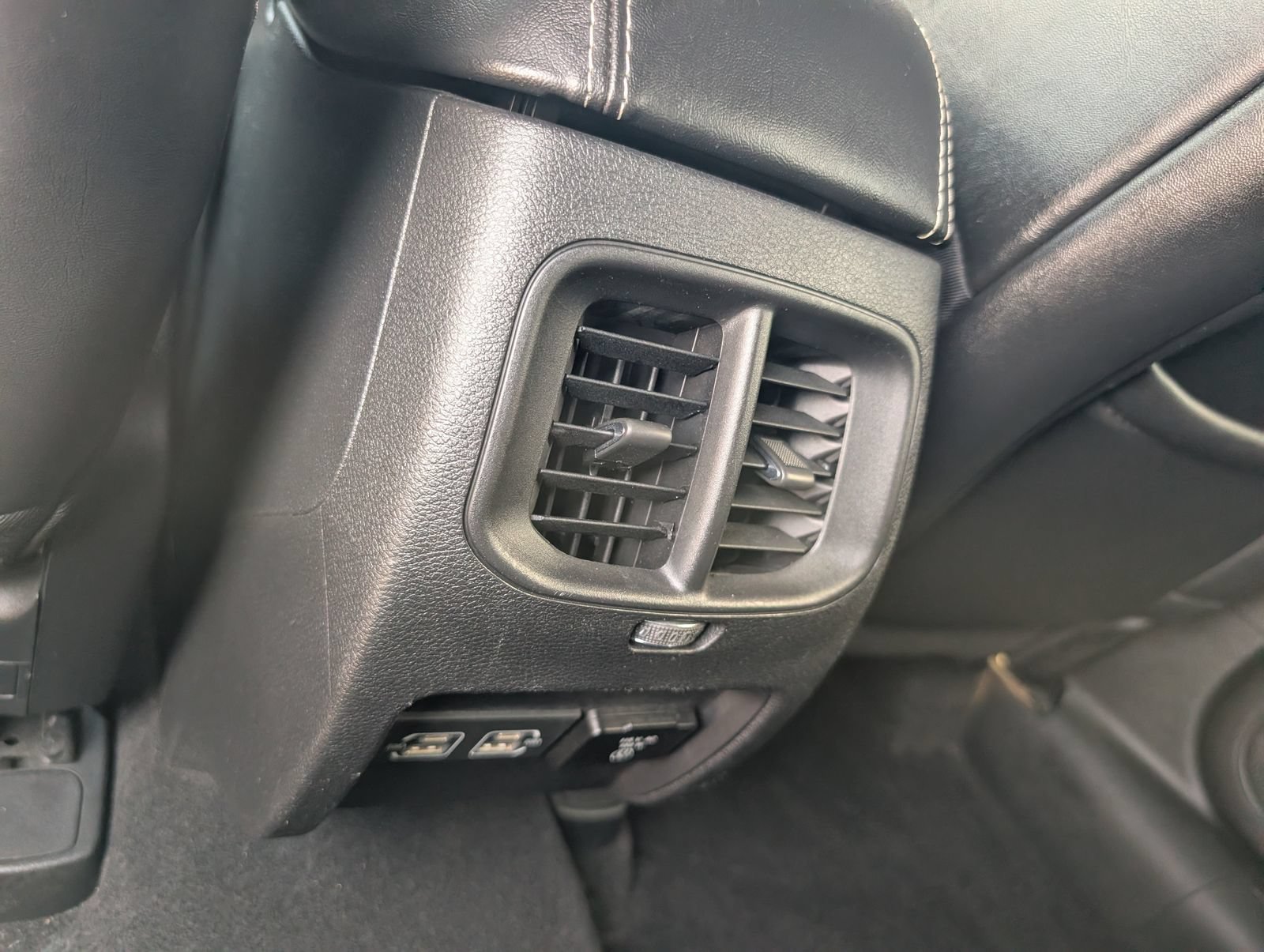 Used 2021 Jeep Cherokee Latitude Lux 80th Anniv w/ Quick Order Package 26U 80TH FWD image 27