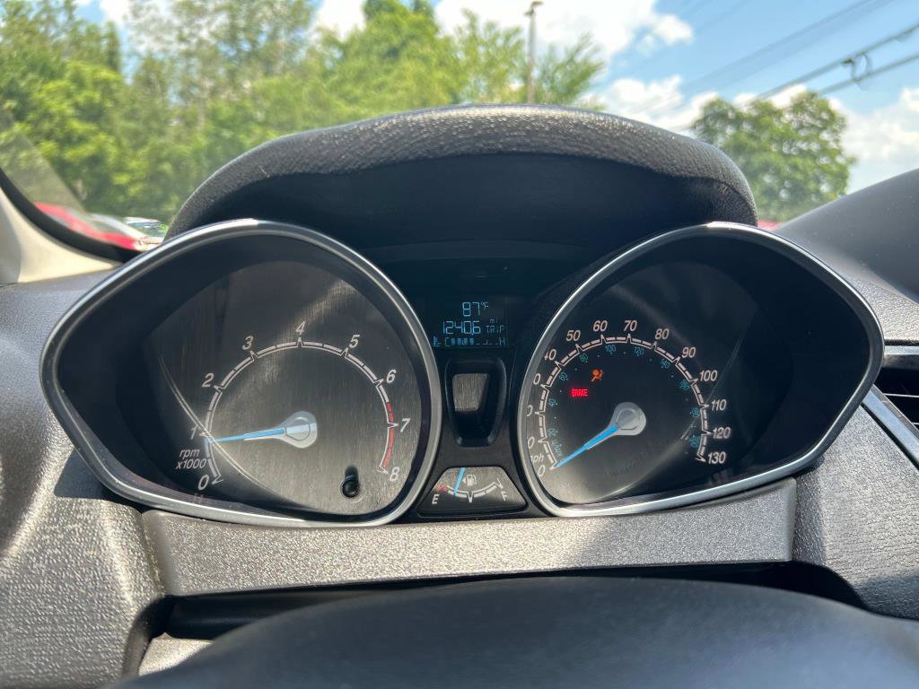 Used 2015 Ford Fiesta SE image 26