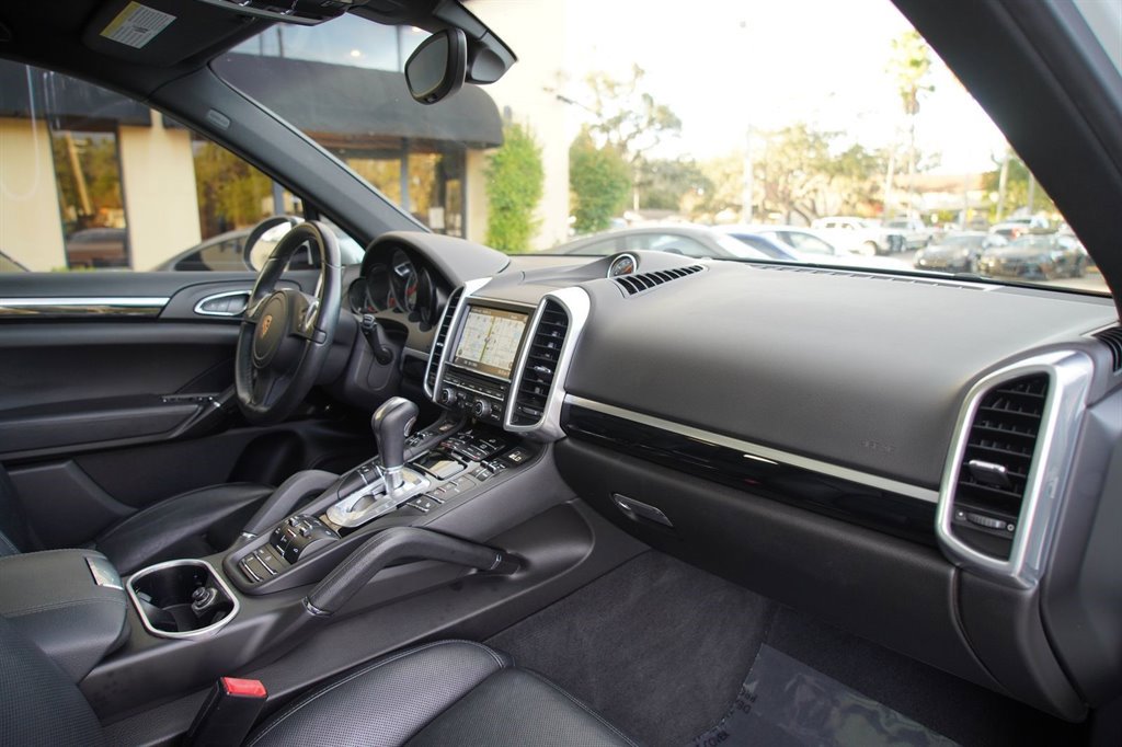 Used 2014 Porsche Cayenne S AWD/4WD image 14