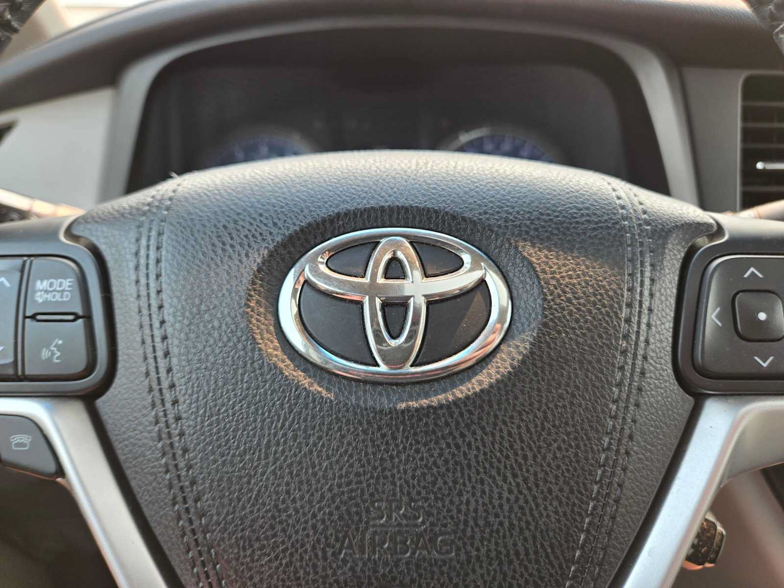 Used 2016 Toyota Sienna XLE Premium AWD/4WD image 22