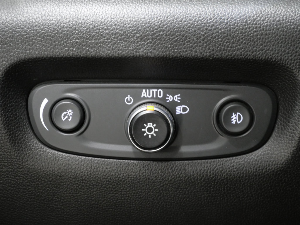 Used 2021 Chevrolet Traverse LT AWD/4WD image 14