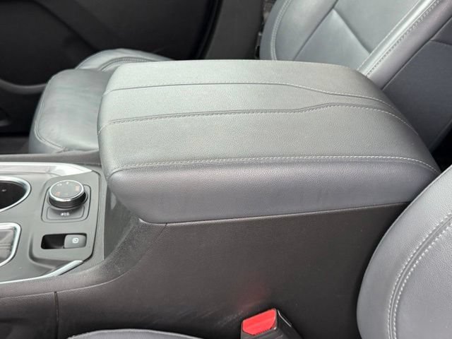 Certified 2019 Chevrolet Traverse LT w/ LT Premium Package AWD/4WD image 38