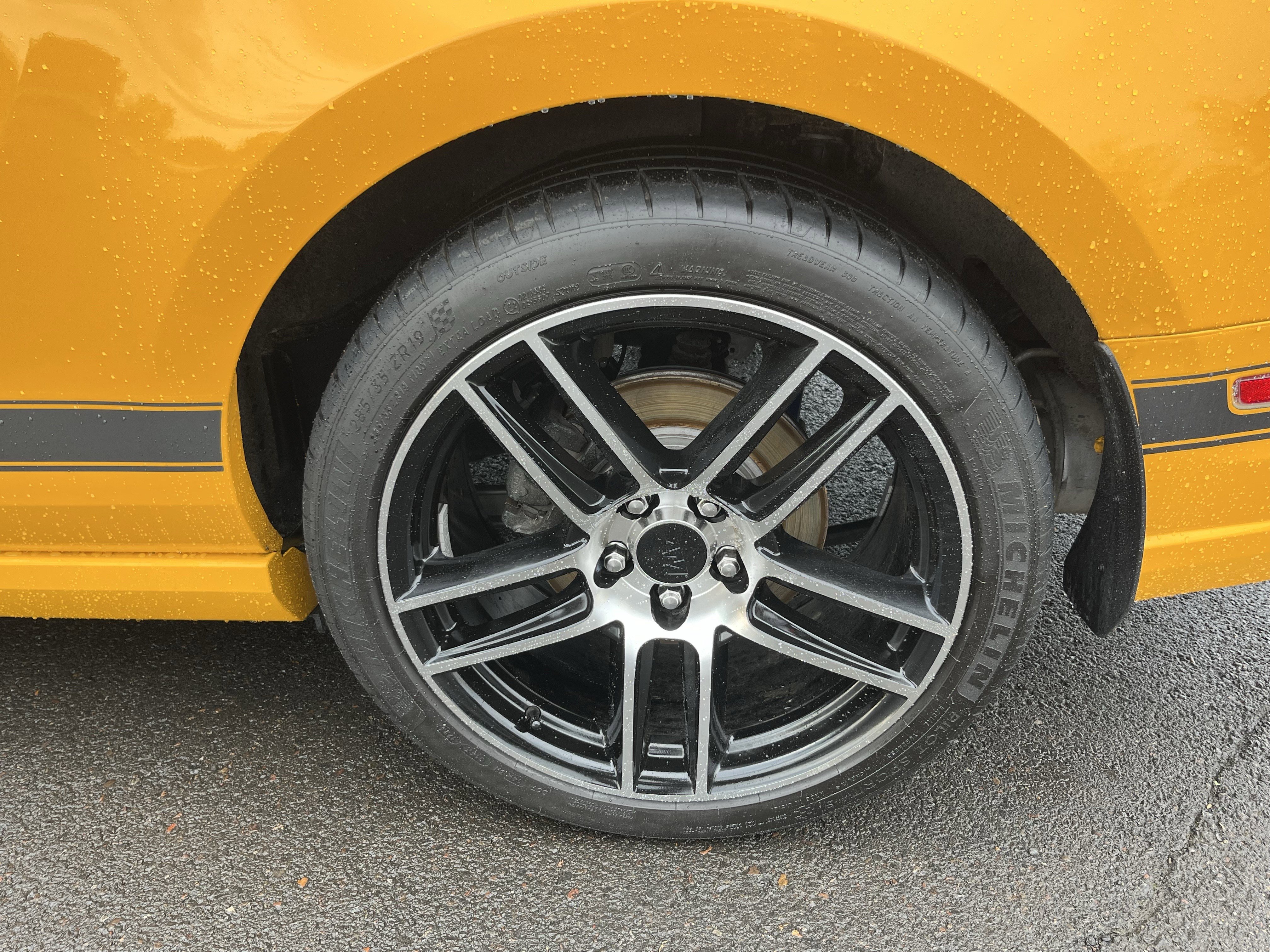 Used 2013 Ford Mustang Boss 302 w/ Boss 302 Accessory Pkg RWD image 31