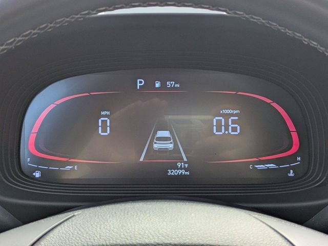 Used 2025 Hyundai Venue SEL FWD image 29