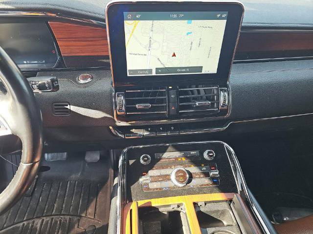 Used 2020 Lincoln Navigator Reserve w/ Equipment Group 208A Reserve image 12