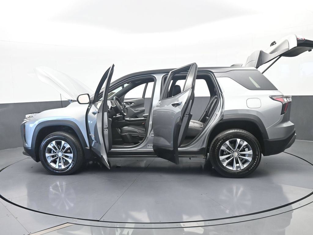 Used 2025 Chevrolet Equinox LT FWD image 67