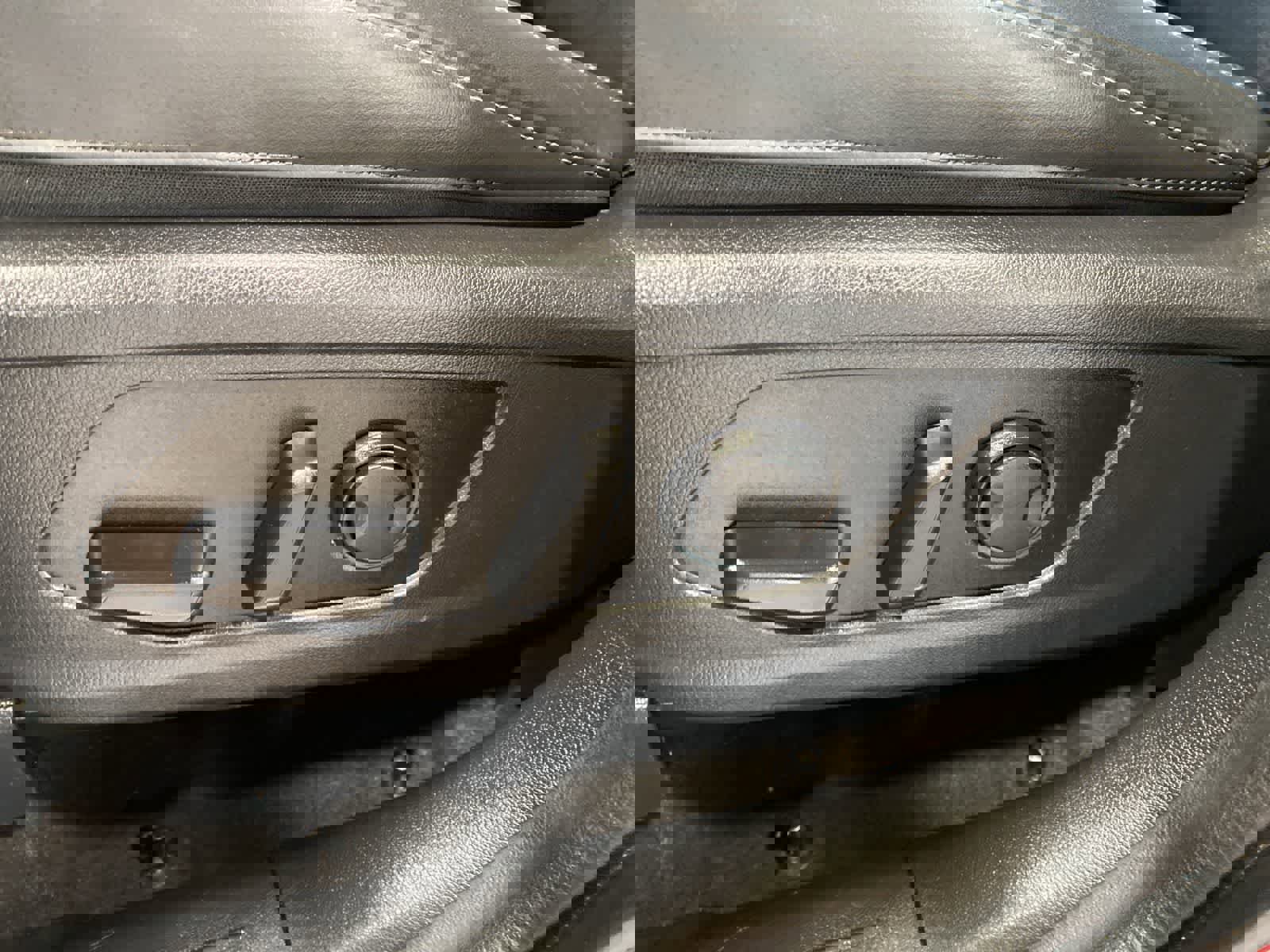 Used 2021 Kia Sorento EX image 17