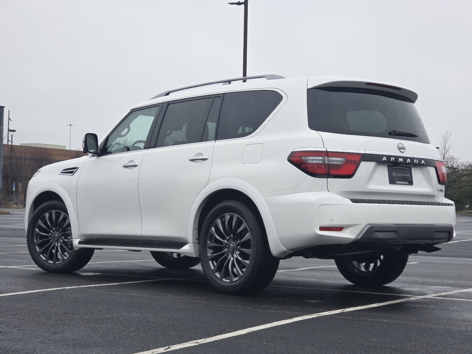 Used 2023 Nissan Armada Platinum image 18