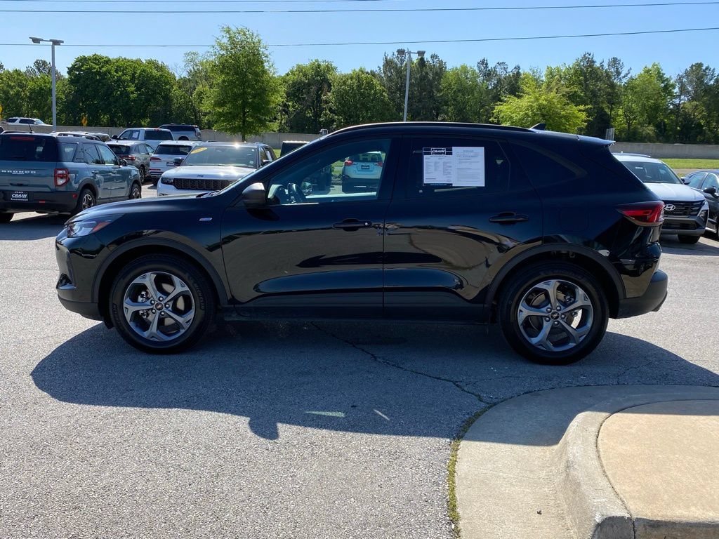 Used 2025 Ford Escape ST-Line FWD image 4