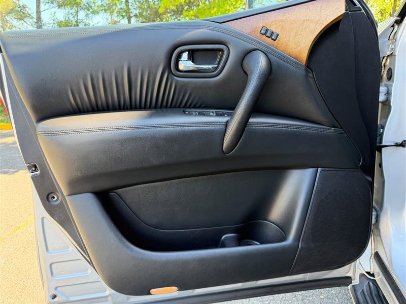 Used 2014 INFINITI QX80 4WD w/ Theater Package image 32