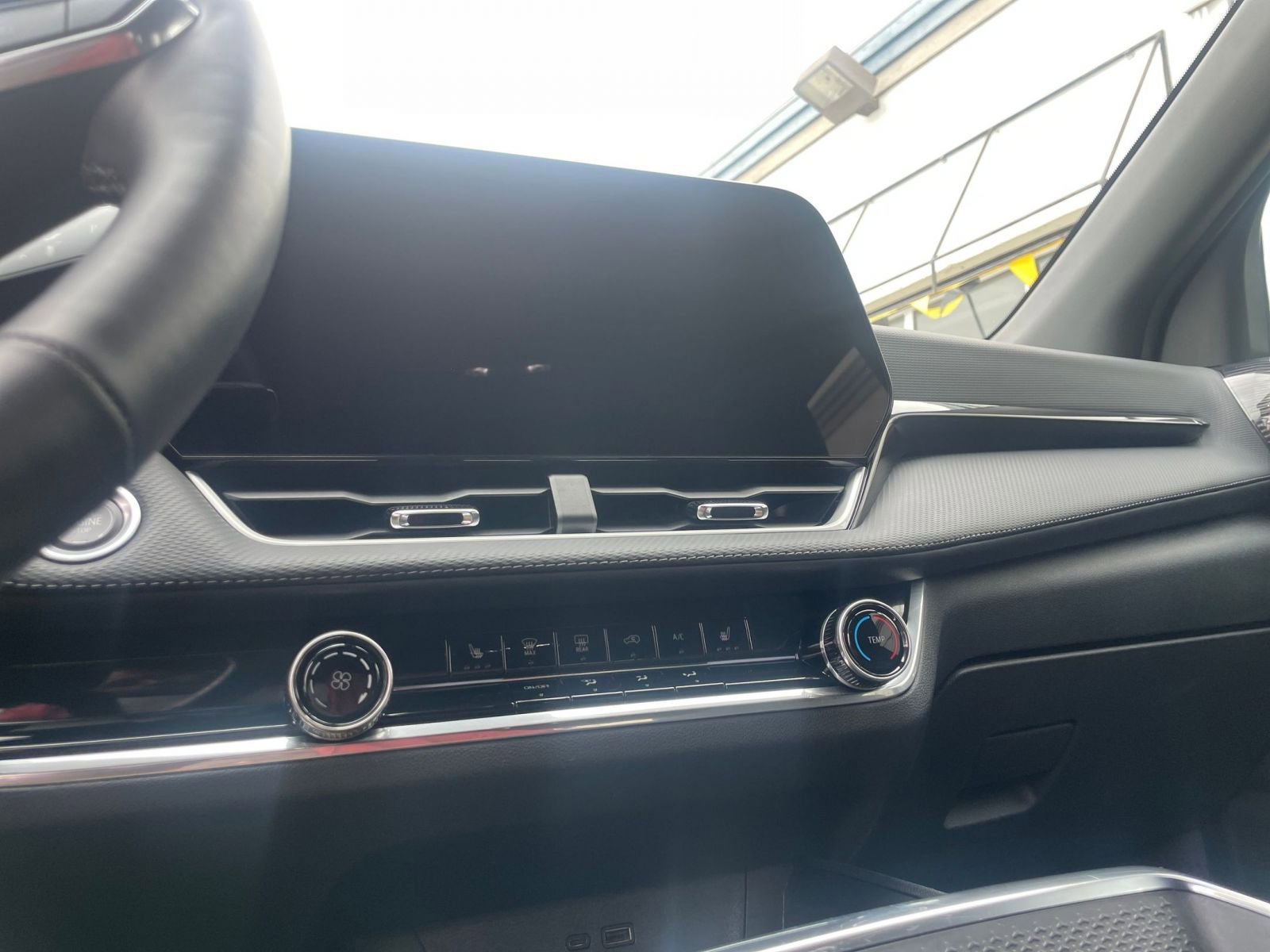 Used 2025 Chevrolet Equinox LT image 18