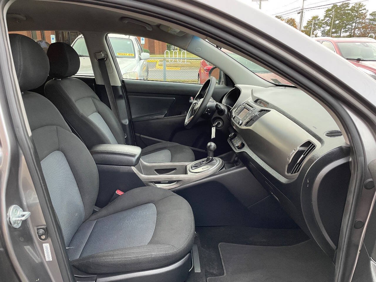 Used 2014 Kia Sportage LX AWD/4WD image 29