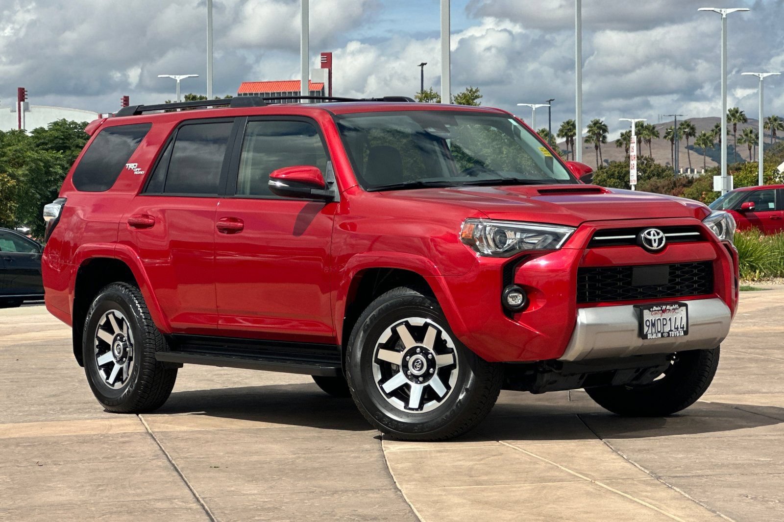 Used 2024 Toyota 4Runner TRD Off-Road Premium w/ Moonroof Package AWD/4WD image 2