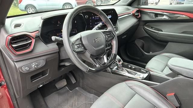 Used 2025 Chevrolet TrailBlazer RS w/ Convenience Package AWD/4WD image 15