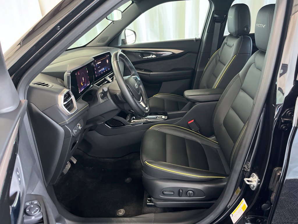 Used 2024 Chevrolet TrailBlazer ACTIV AWD/4WD image 3