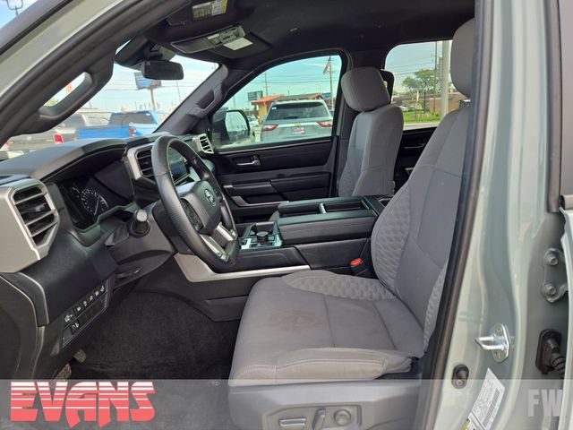 Used 2025 Toyota Tundra SR5 w/ SR5 Convenience Package AWD/4WD image 18