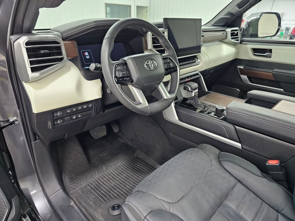Used 2025 Toyota Tundra Capstone AWD/4WD image 30
