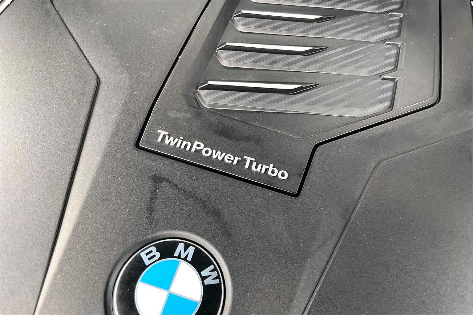 Used 2022 BMW X5 xDrive40i w/ Premium Package AWD/4WD image 34