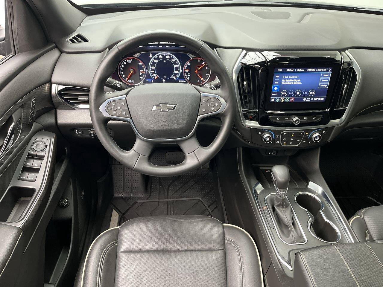 Certified 2022 Chevrolet Traverse Premier w/ Redline Edition AWD/4WD image 15