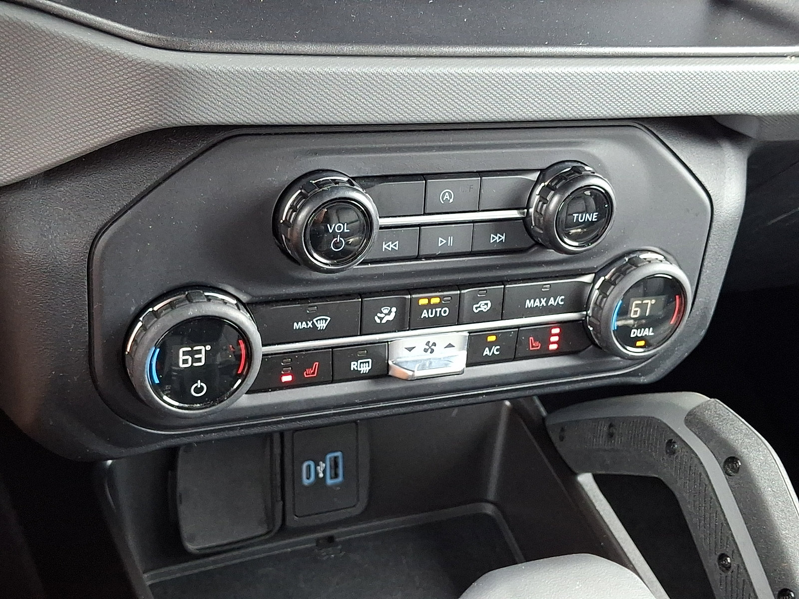 Used 2024 Ford Bronco Big Bend AWD/4WD image 18
