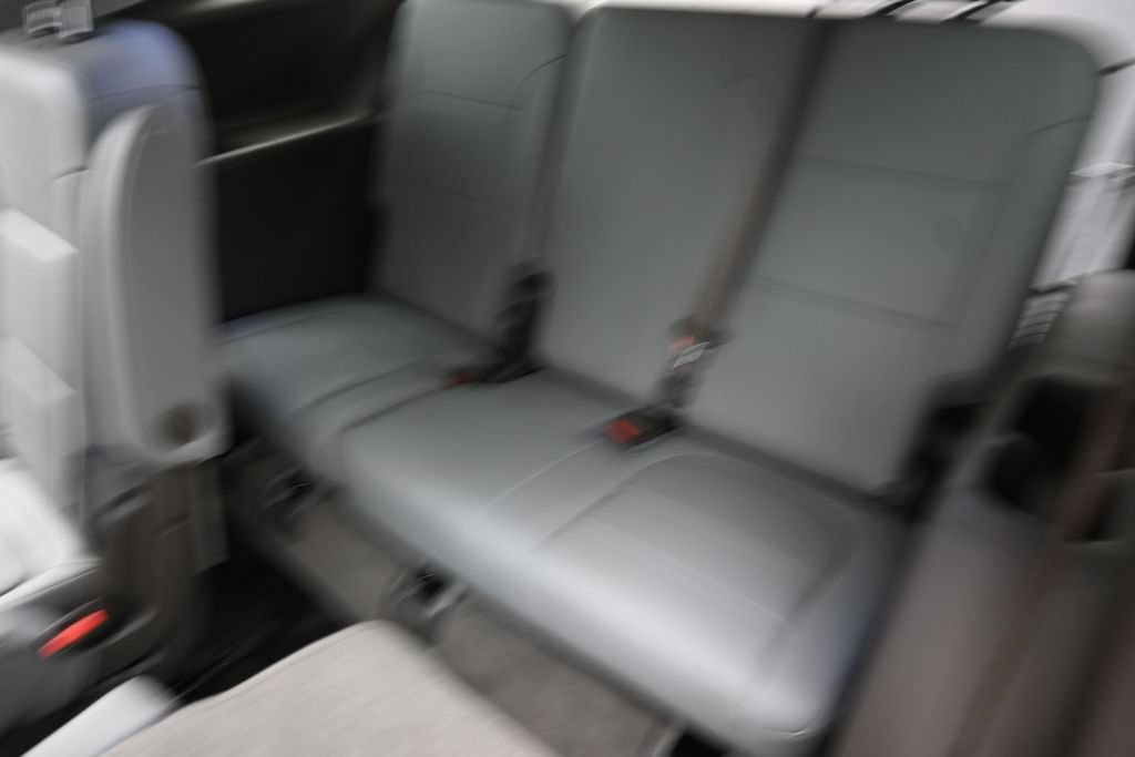Used 2021 Chevrolet Traverse Premier FWD image 20