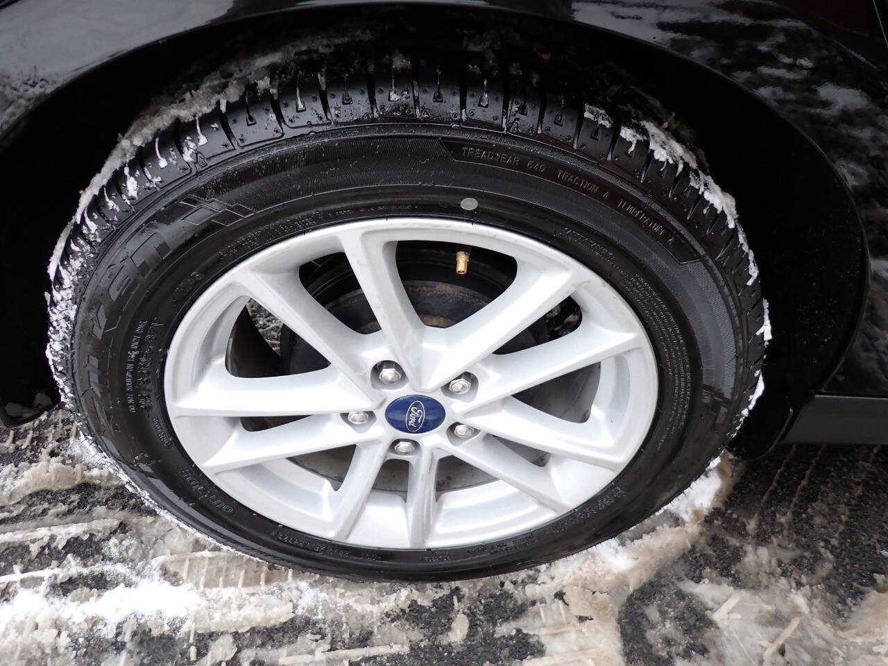 Used 2018 Ford Focus SE image 11