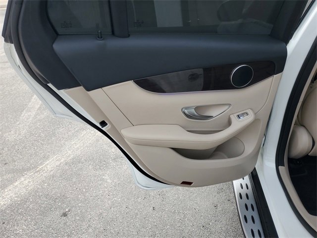 Used 2022 Mercedes-Benz GLC 300 image 31