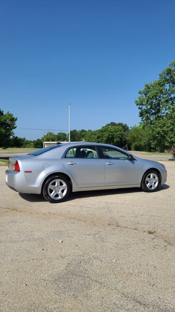 Used 2012 Chevrolet Malibu LS FWD image 3