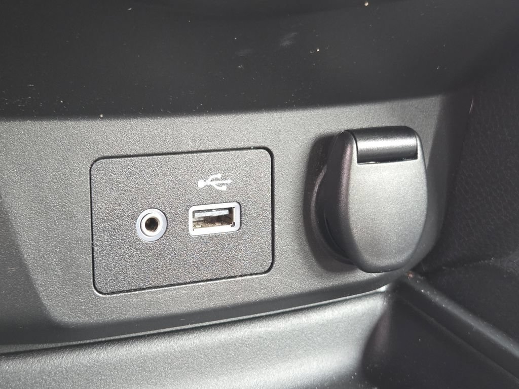 Used 2020 Nissan Rogue S AWD/4WD image 11