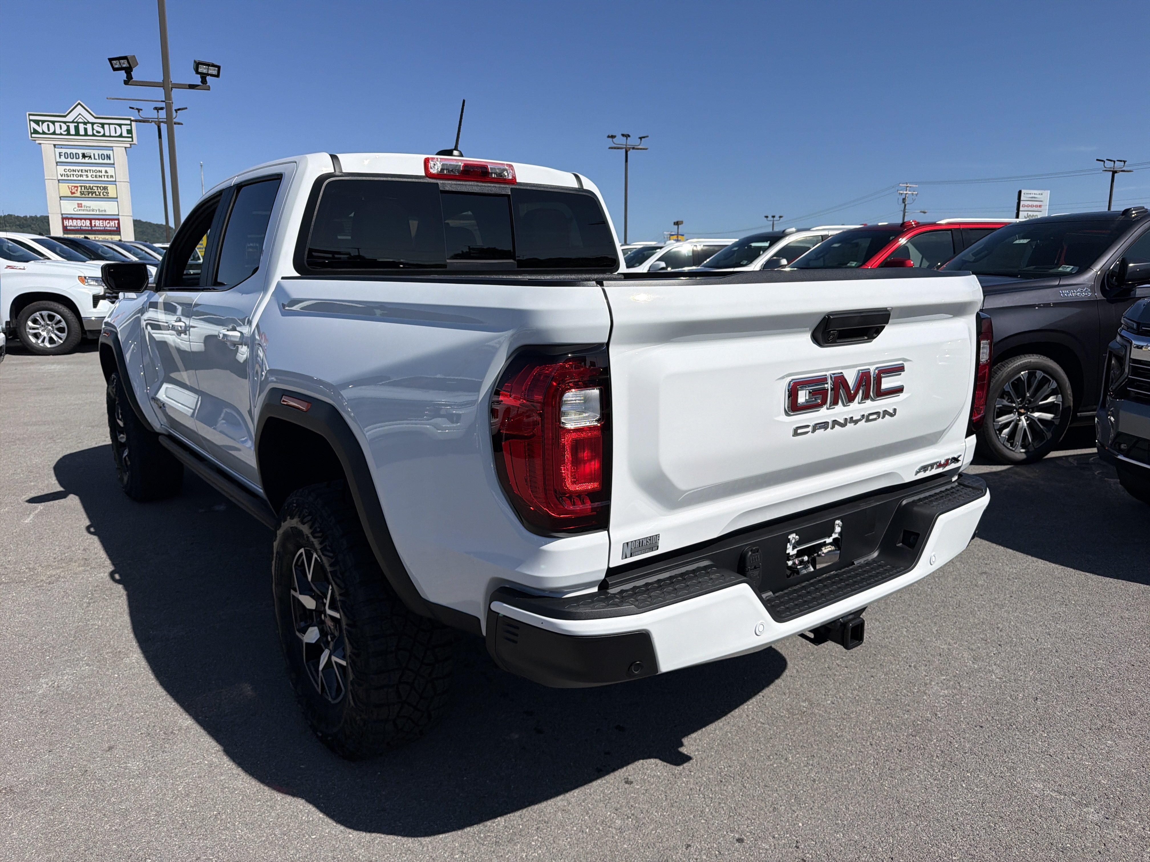New 2026 GMC Canyon AT4X AWD/4WD image 9