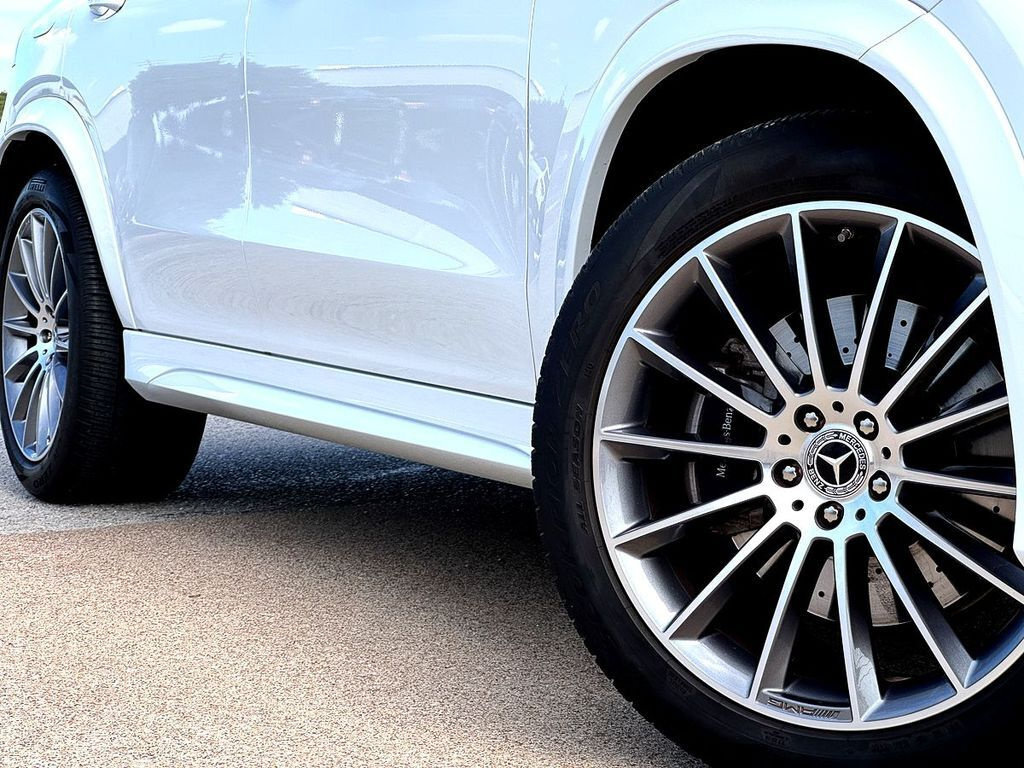 Used 2024 Mercedes-Benz GLE 350 4MATIC image 2