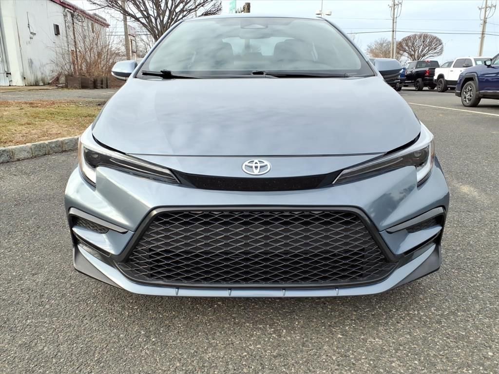 Used 2024 Toyota Corolla SE FWD image 2