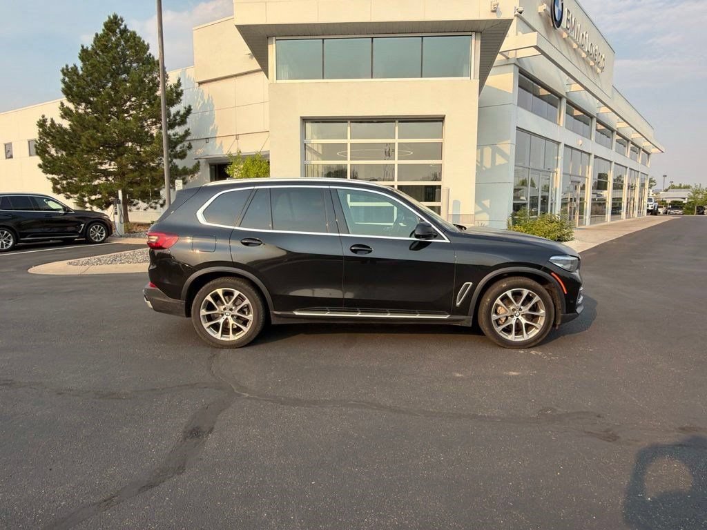 Used 2023 BMW X5 xDrive40i w/ Premium Package AWD/4WD image 6
