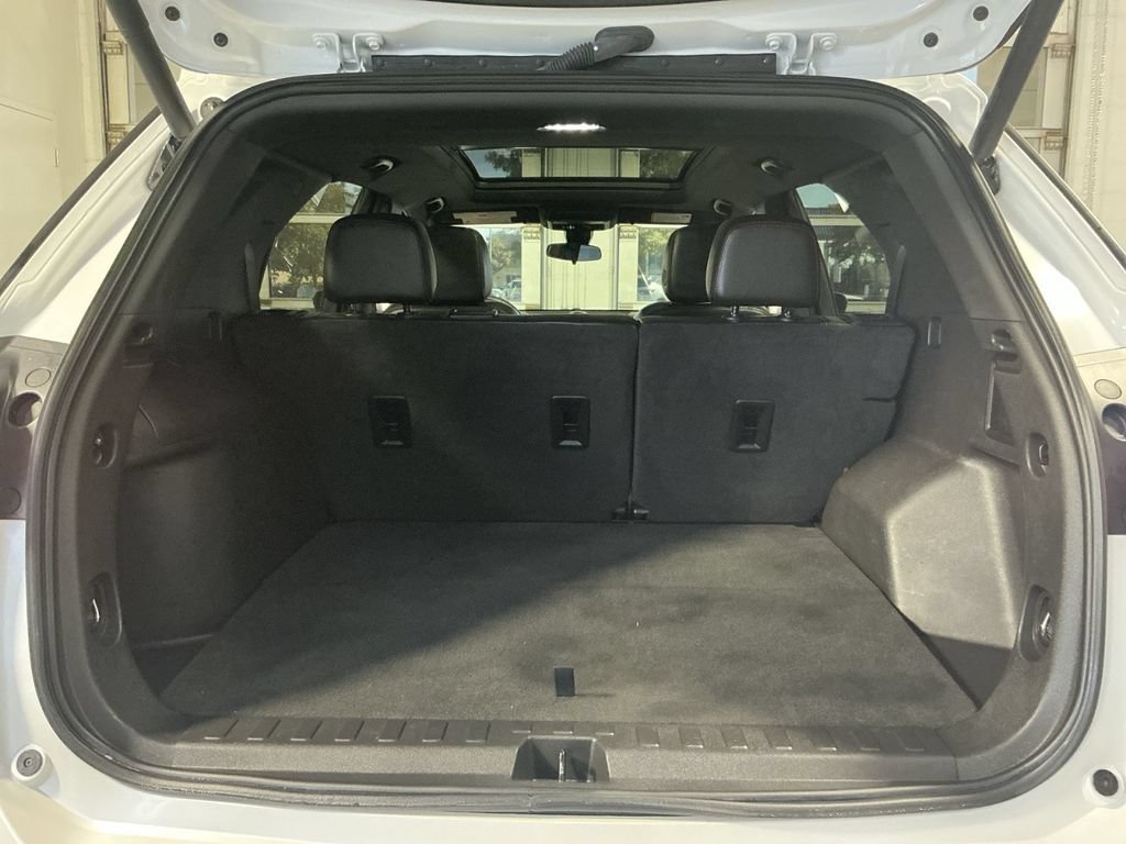 Used 2023 Chevrolet Equinox RS w/ RS Leather Package FWD image 26