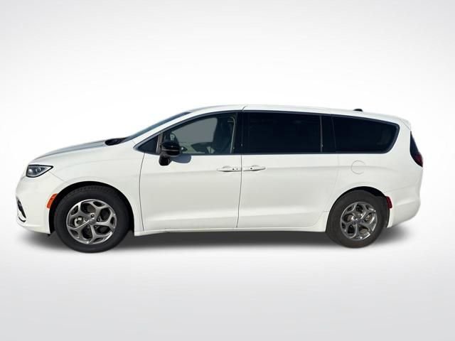 Used 2024 Chrysler Pacifica Limited video 2