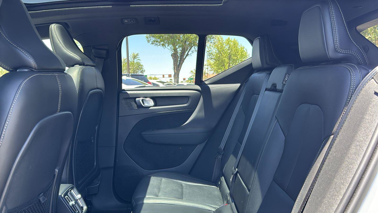 Used 2019 Volvo XC40 T5 Inscription AWD/4WD image 25