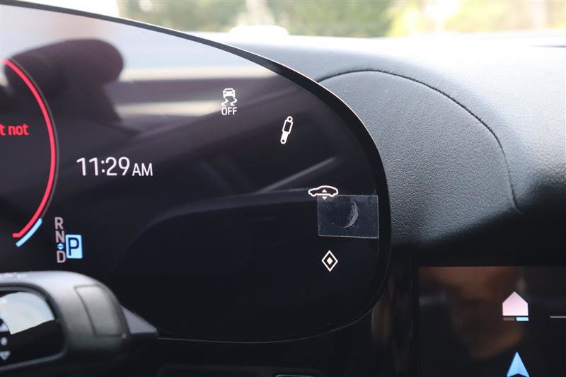 Used 2025 Porsche Taycan image 37