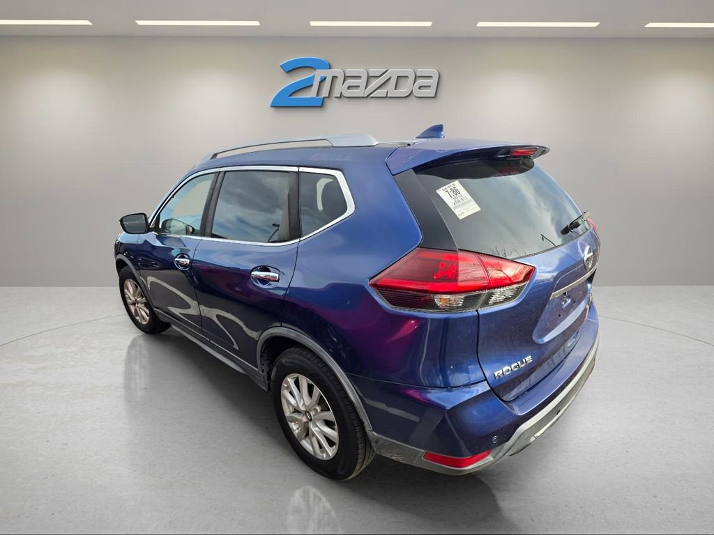 Used 2019 Nissan Rogue SV image 11