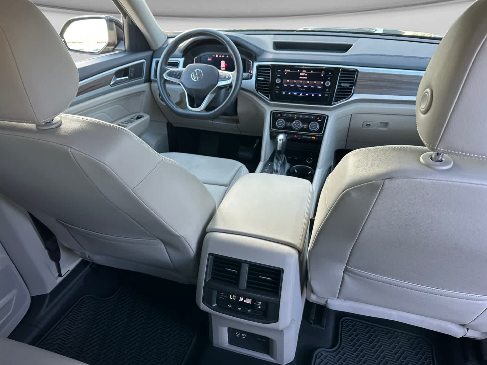 Used 2021 Volkswagen Atlas SEL AWD/4WD image 19