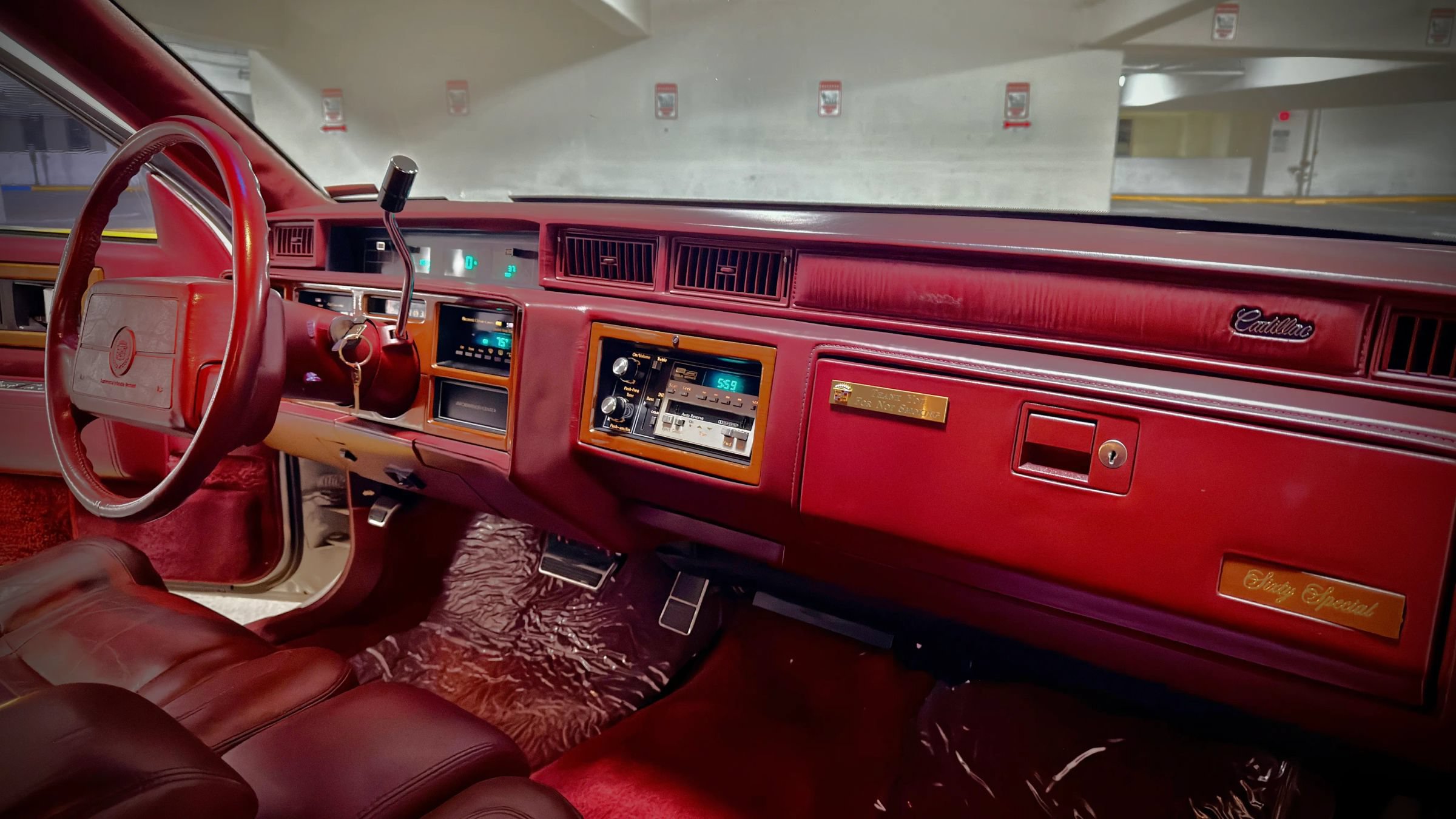 Used 1990 Cadillac Fleetwood 60 Special FWD image 23