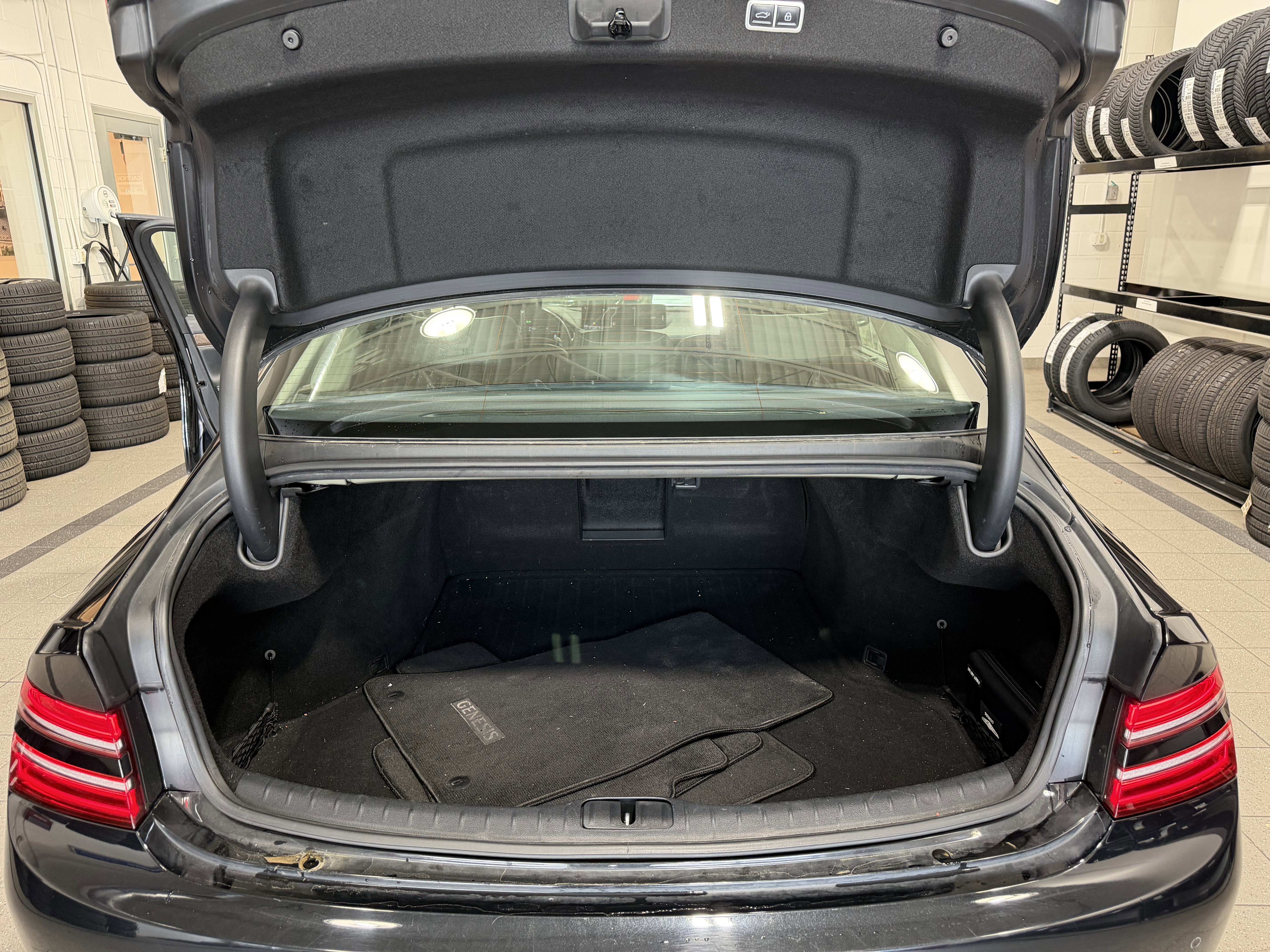 Used 2021 Genesis G80 2.5T w/ Prestige Package image 29