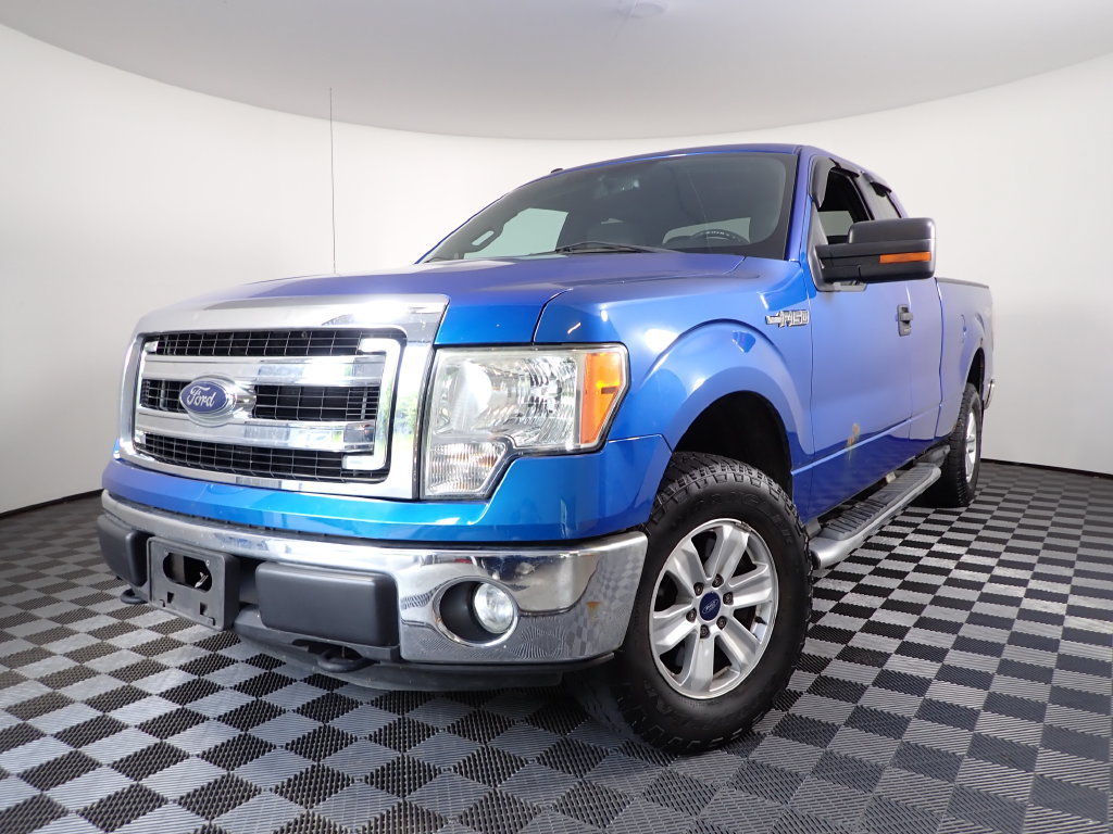 Used 2013 Ford F150 XLT w/ Mid Equipment Group AWD/4WD image 2