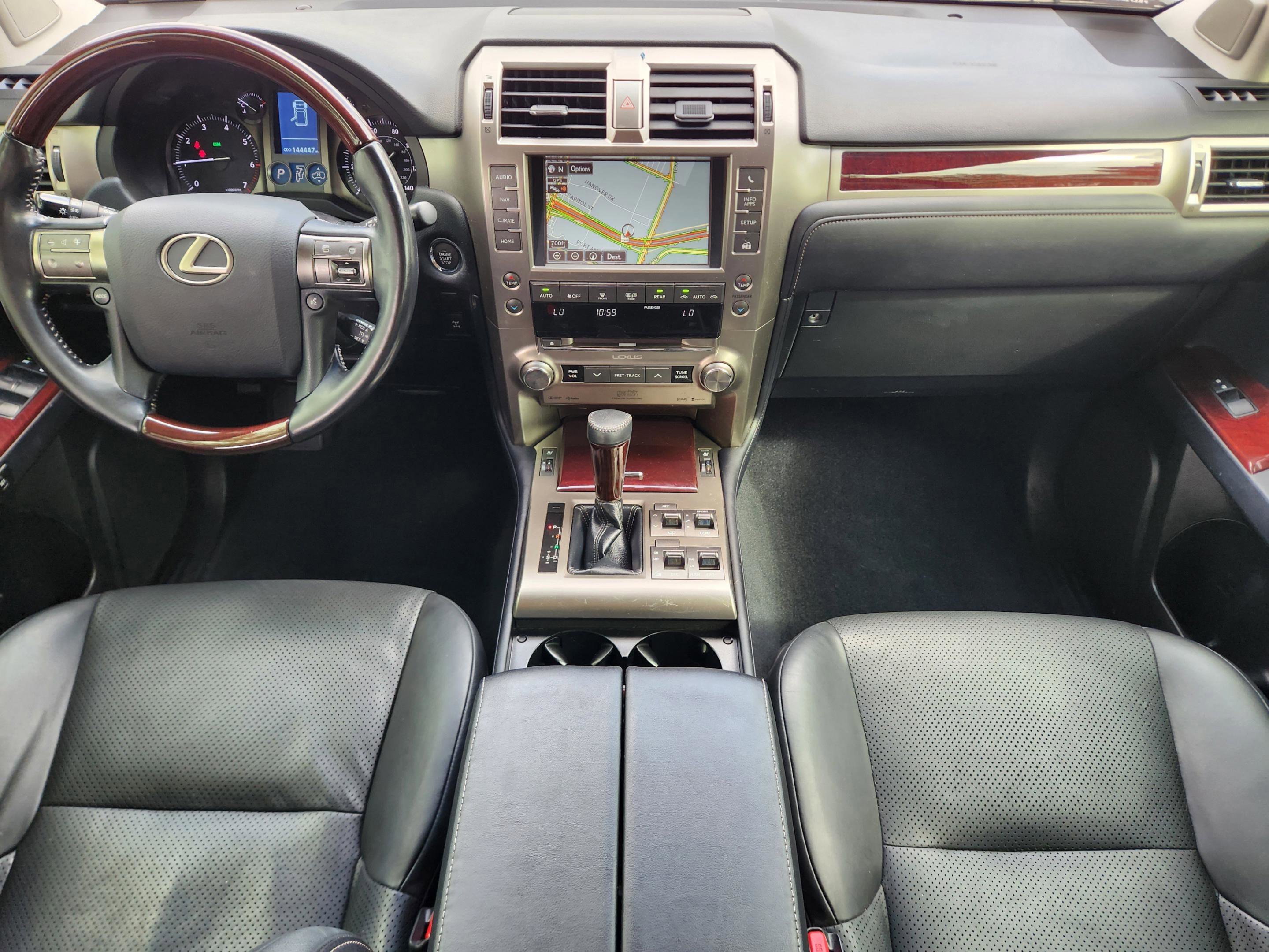 Used 2017 Lexus GX 460 Luxury w/ Preferred Accessory Package image 25