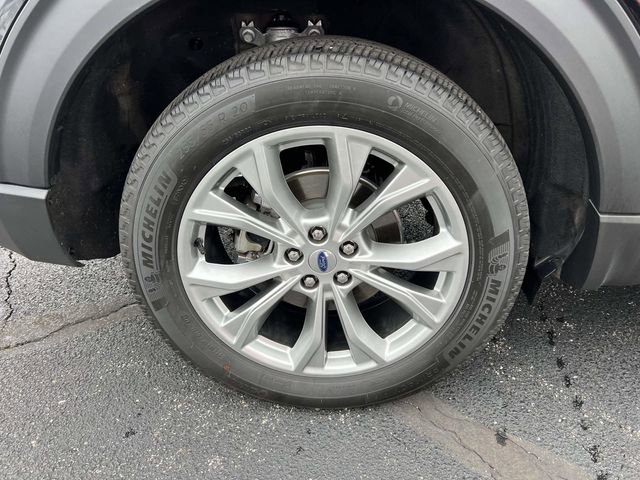 Certified 2023 Ford Explorer Limited w/ Limited Technology Package AWD/4WD image 11
