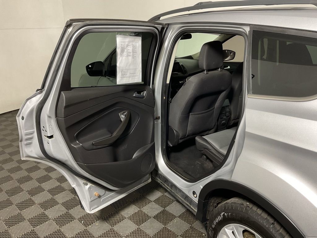 Used 2018 Ford Escape SE w/ SE Sync 3 Package image 29