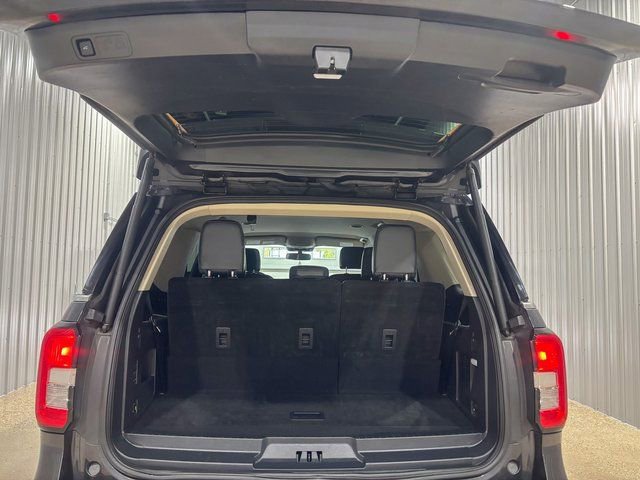 Used 2024 Ford Expedition XLT image 5