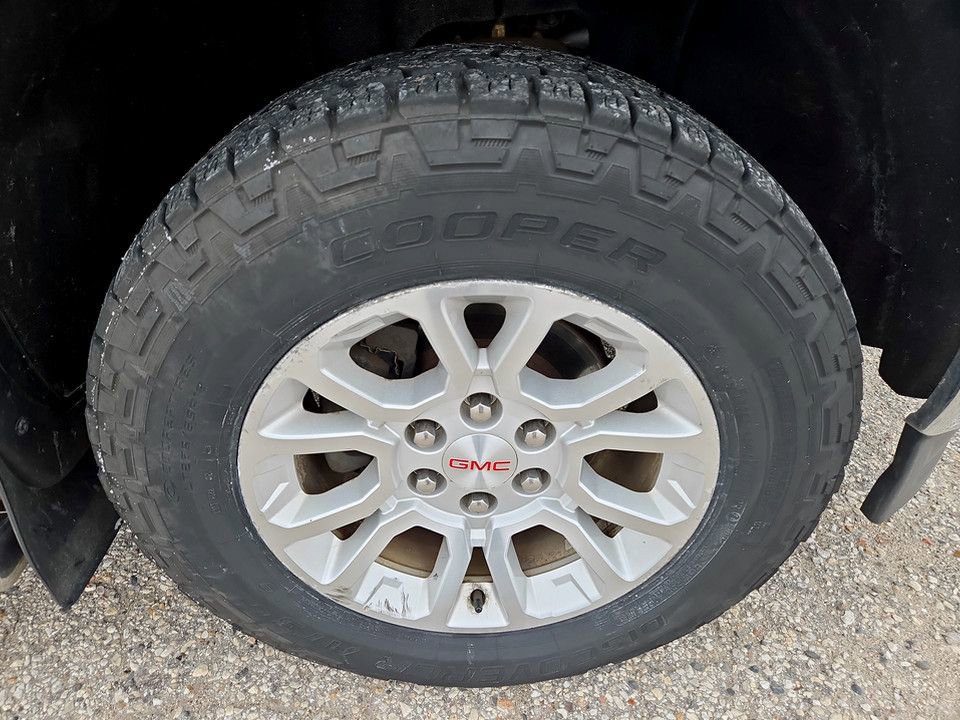 Used 2014 GMC Sierra 1500 SLE w/ SLE Value Package image 28