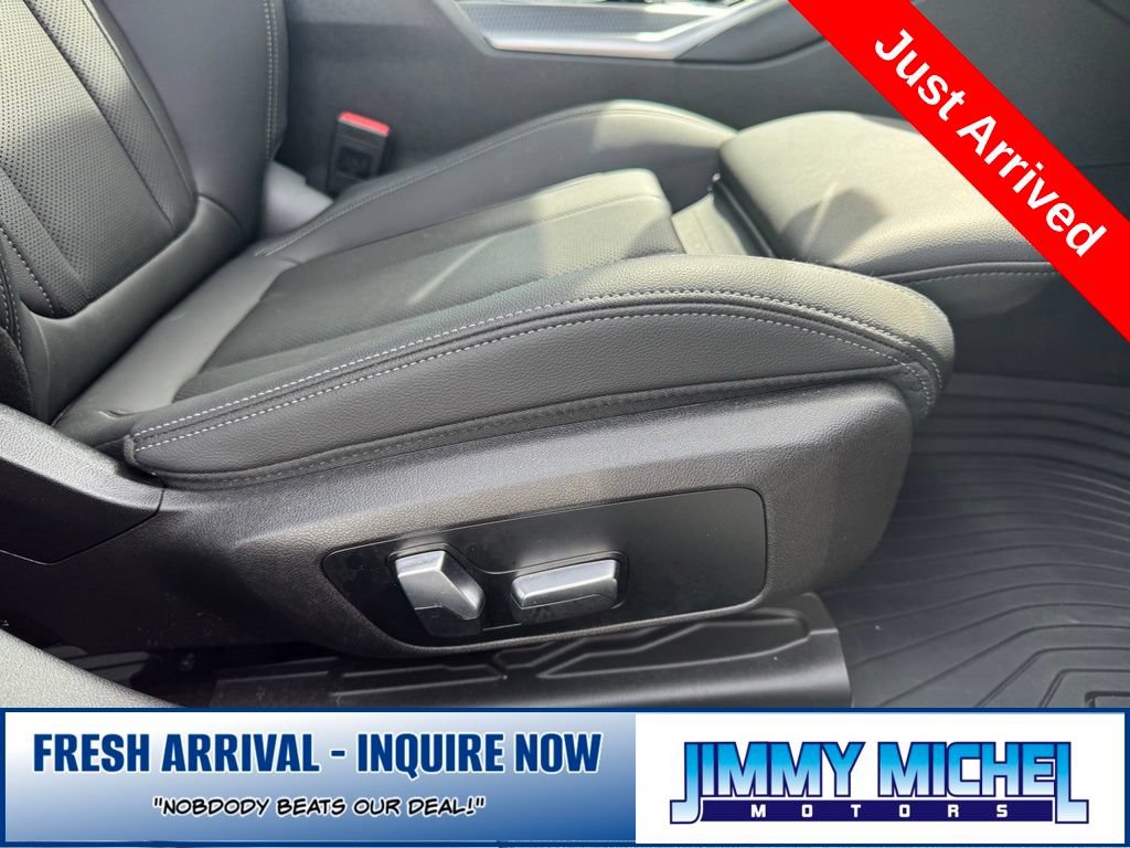Used 2023 BMW 330i xDrive Sedan w/ M Sport Package AWD/4WD image 20