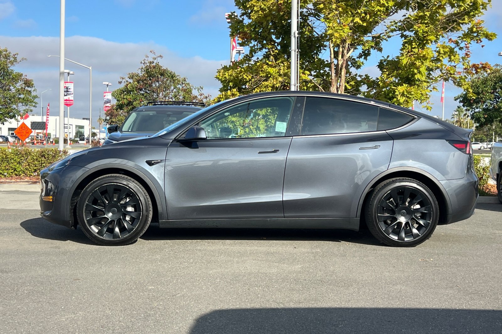 Used 2022 Tesla Model Y Long Range AWD/4WD image 7